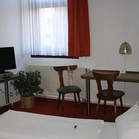 Landgasthof & Krone Eischleben Otel Ichtershausen